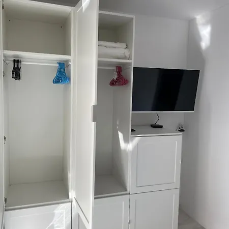 Comfortable Flat - Separate Bedroom ルートラキ