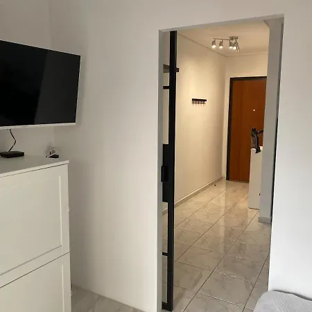 Comfortable Flat - Separate Bedroom ルートラキ